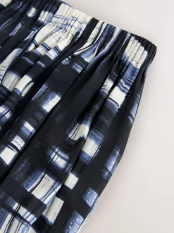 Next À carreaux Crème/bleu marine - Jupe maxi plissée en satin Sale