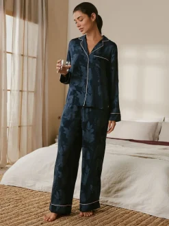 B by Ted Baker pyjama boutonné en jacquard bleu marine Online