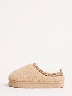 Lipsy beige - chaussons en imitation peau de mouton à imprimé léopard EVA Online