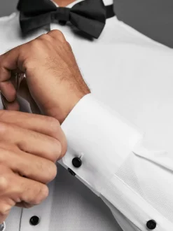 Next Blanc - Ajustement régulier - Coupe ajustée Single Cuff Chemises With Col cassé And Nœud papillon Lot