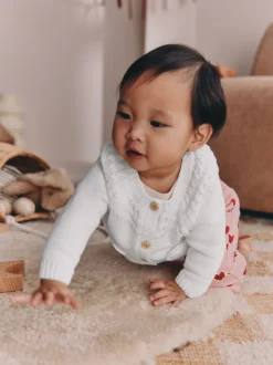 Next Blanc - Cardigan boutonné avec poche cœur bébé (0mois-2ans) New