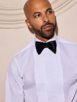 Next Blanc étroit Plissé - Chemises de chambre à double poignet 100% coton avec col découpé Clearance