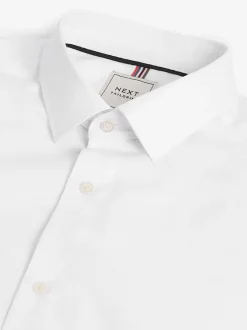 Next Blanc/Bleu - Lot de 3 chemises élégantes Coupesoles Easy Care texturées à poignets simples Outlet