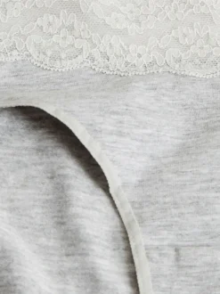 Next - Lot de 4 culottes en coton et dentelle Blanc/Noir/Gris Discount