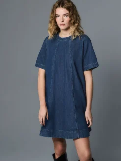 Next Bleu foncé de denim - Robe t-shirt courte Hot