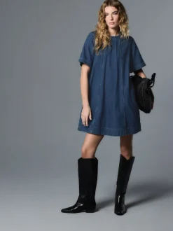 Next Bleu foncé de denim - Robe t-shirt courte Hot