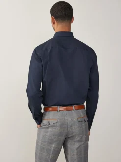 Next - Ajustement régulier - Chemises intelligentes faciles d’entretien à poignets simples Bleu marine Hot