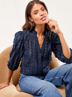 Lipsy Bleu marine - Chemise à manches courtes à col grand-père en tissu 3D New