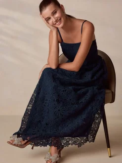 Next Bleu marine - Robe Bandeau mi-longue en dentelle Discount