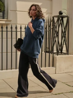 Next - Sweat-shirt à capuche long actif à coutures apparentes ultra-doux avec poches Bleu marine New