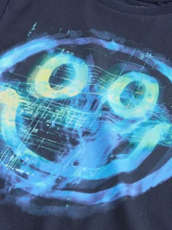 Next - T-shirt imprimé régulier à manches courtes (3-16ans) Bleu marine Digi Happy Face Hot