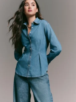 Next Bleu moyen - Chemise en denim ajustée à manches longues à taille cintrée Discount