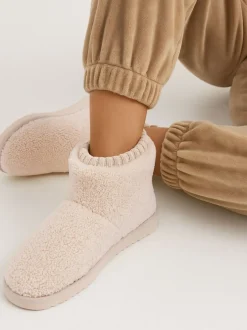 Totes Bottes Isotoner pour femme en Borg avec détails aux poignets Online