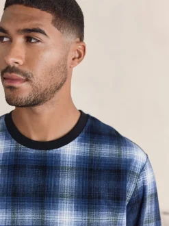 Next Carreaux bleu marine - Ensemble pyjama Motionflex confortable à manches longues et poignets New