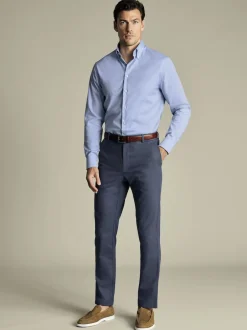 Charles Tyrwhitt Coupe ajustée Chic et décontracté Pantalon chino Sale