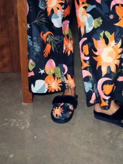 Never Fully Dressed Chaussons mules doublés de fausse fourrure matelassés Discount