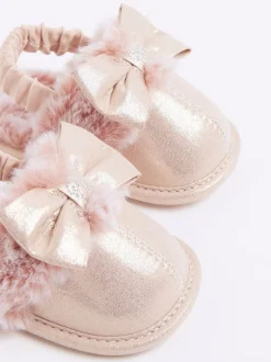 River Island Chaussons en fourrure à nœud glamour Hot