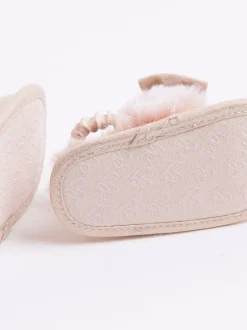 River Island Chaussons en fourrure à nœud glamour Hot