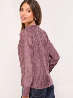 Lipsy Chemise boutonnée à détail en tissu dévoré Hot