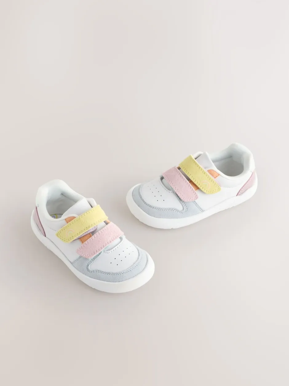 Next Coloris pastel - Baskets Barefoot en cuir à fermeture par contact Best
