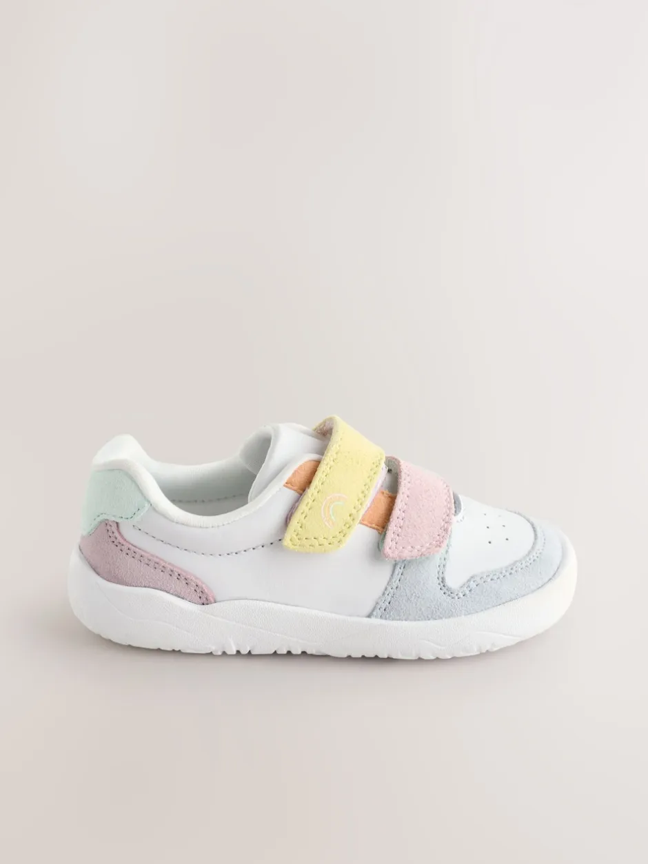 Next Coloris pastel - Baskets Barefoot en cuir à fermeture par contact Best