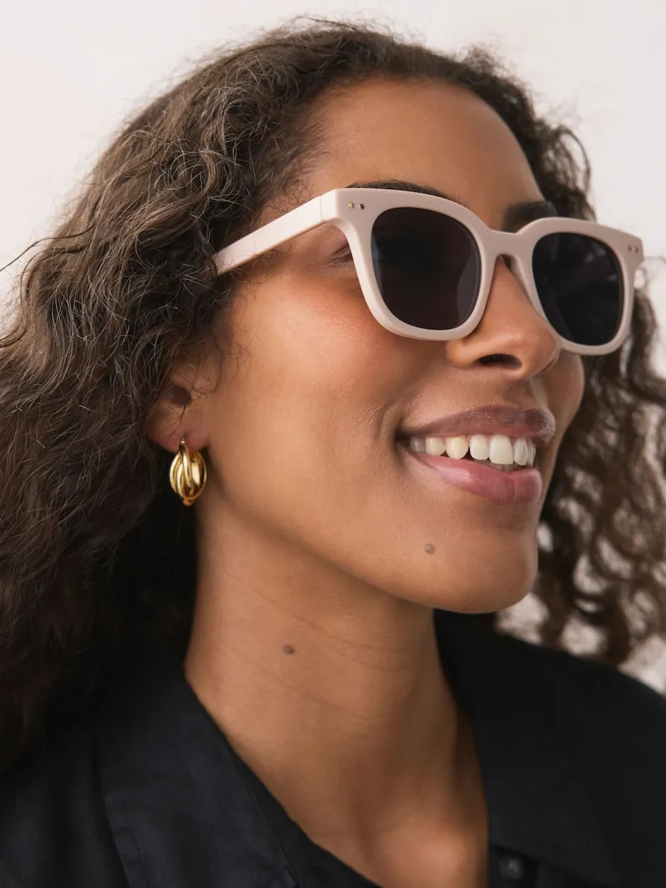 Next Crème - Lunettes de soleil carrées Sale