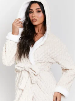 Loungeable Crème - Robe de chambre maxi à capuche en polaire de luxe géométrique Online