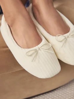 Next écru - Chaussons ballerines en velours Sale