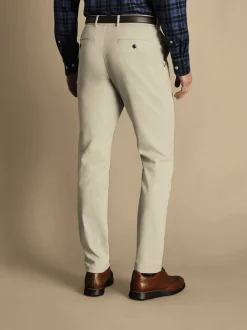 Charles Tyrwhitt Écru - Pantalon chino Classic Fit Ultimate sans fer Outlet