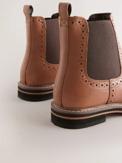 Next Cuir marron fauve - Bottes Chelsea Forever Comfort® à détail Brogue Online