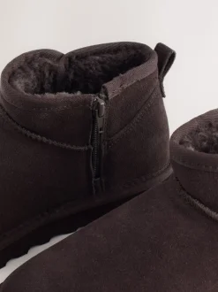 Next Daim marron chocolat - Bottes en fausse fourrure déperlantes Sale