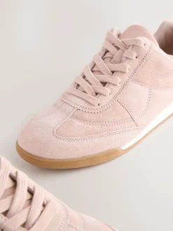 Next Daim rose - Baskets à lacets avec panneau de coutures en cuir Discount