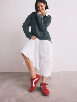 Next Daim rouge - Baskets à lacets Forever Comfort® en cuir à semelle slim New