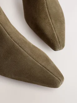 Next Daim vert kaki - Bottes à talons Forever Comfort® à bout pointu New