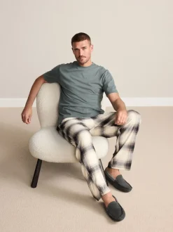 Next Gris - Chaussons mocassins Signature en daim avec bordure en tissu Outlet