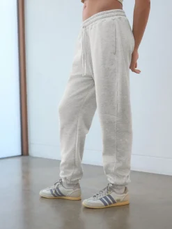 self. - soi-même. Jogging à poignets Gris Hot