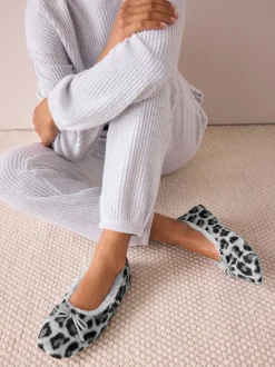 Next Imprimé animal gris - Chaussons plats Ballerina Discount