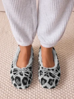 Next Imprimé animal gris - Chaussons plats Ballerina Discount