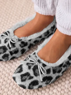 Next Imprimé animal gris - Chaussons plats Ballerina Discount
