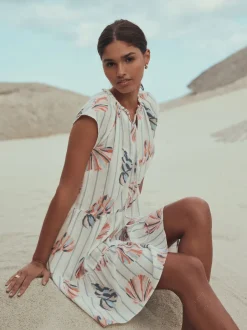 Next Imprimé coquillages Bleu/Rose - Robe courte à superpositions et col en V en lin Discount