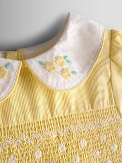 Jojo Maman Bébé Jaune clair - Robe de fête Bud Fleurie Brodé à col smocké Sale