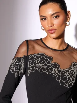 Lipsy mini-robe patineuse à Manches longues ornée Fleuri