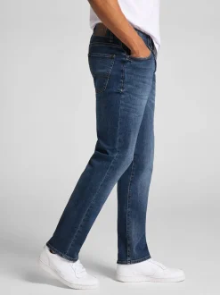 Lee Maddox - Straight Fit Extreme Motion Jeans Hot