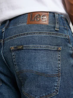 Lee Maddox - Straight Fit Extreme Motion Jeans Hot