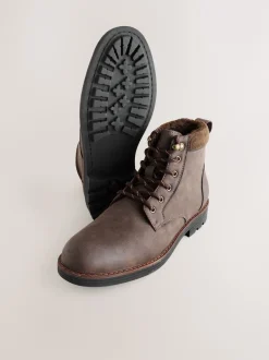 Next Marron - Bottes à bordure en velours côtelé doublées de peau de mouton Hot