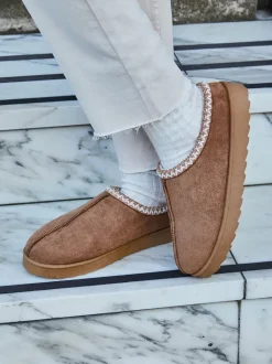 Linzi Marron - Chaussons Tana en faux daim à enfiler Online