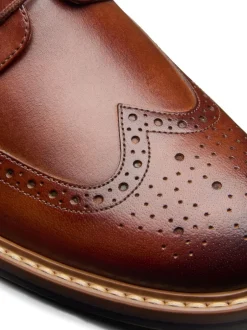 Clarks Marron - Chaussures Aldwin Limit en cuir Hot