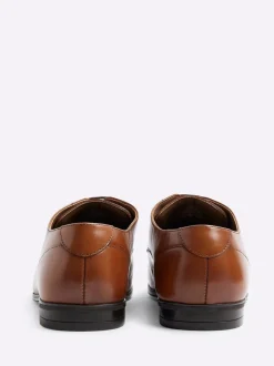 River Island Marron - Chaussures Derby habillées en cuir coupe large Clearance