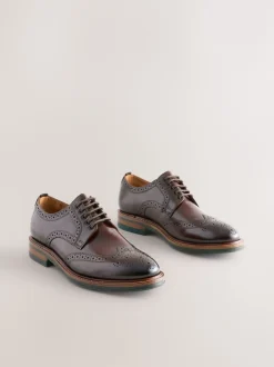 Next Marron - Coupe classique - Chaussures Brogues épaisses à semelle contrastante en cuir Discount