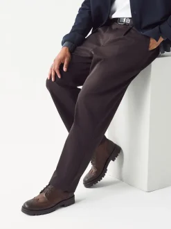 Next Marron - Grands bottes Brogue épaisses à lacets Clearance